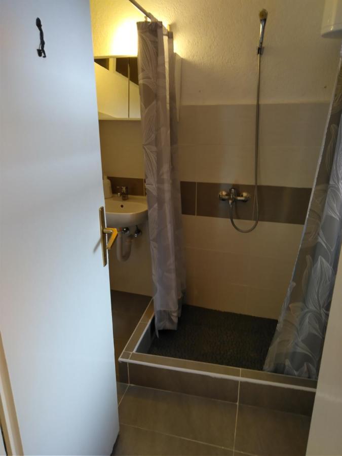 Apartment Exotic Garden โมสตาร์ ภายนอก รูปภาพ